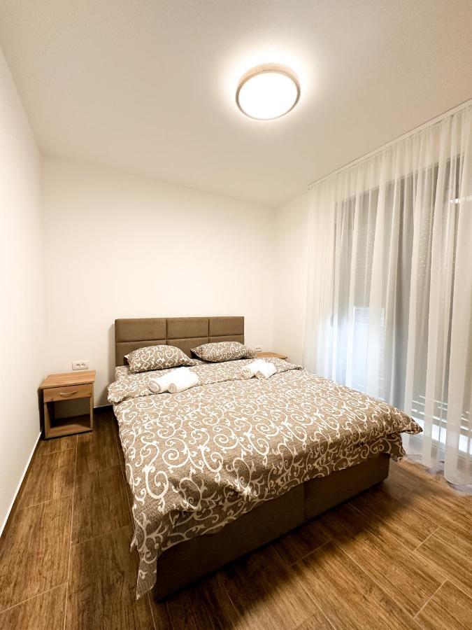 Kiko Apartmani Lux 즈레냐닌 외부 사진